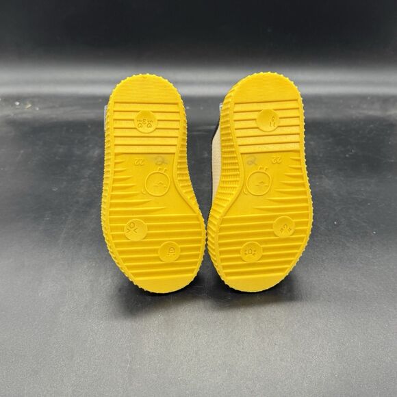 Kumamon x happy nocnoc infant size 2 hook & loop sneaker - Picture 7 of 7